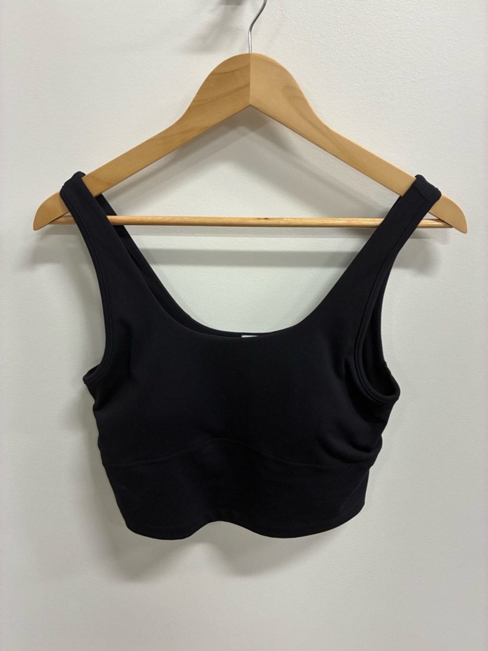 Black Scoop Neck Cropped Tank Top